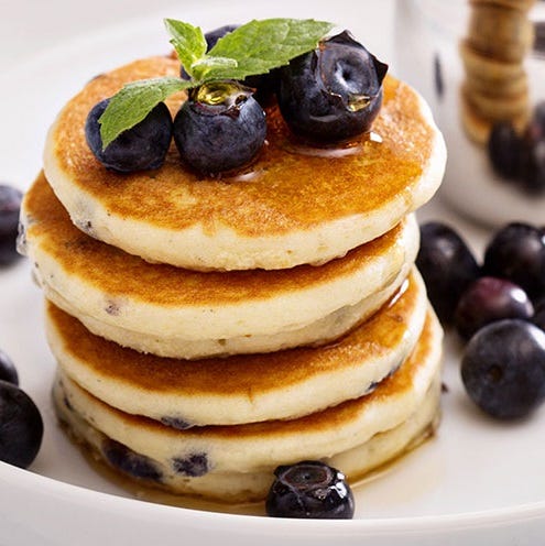 Berry banana mini protein pancakes